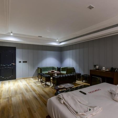 The Downton Hotel Rāipur المظهر الخارجي الصورة