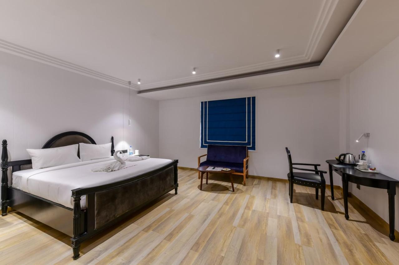 The Downton Hotel Rāipur المظهر الخارجي الصورة