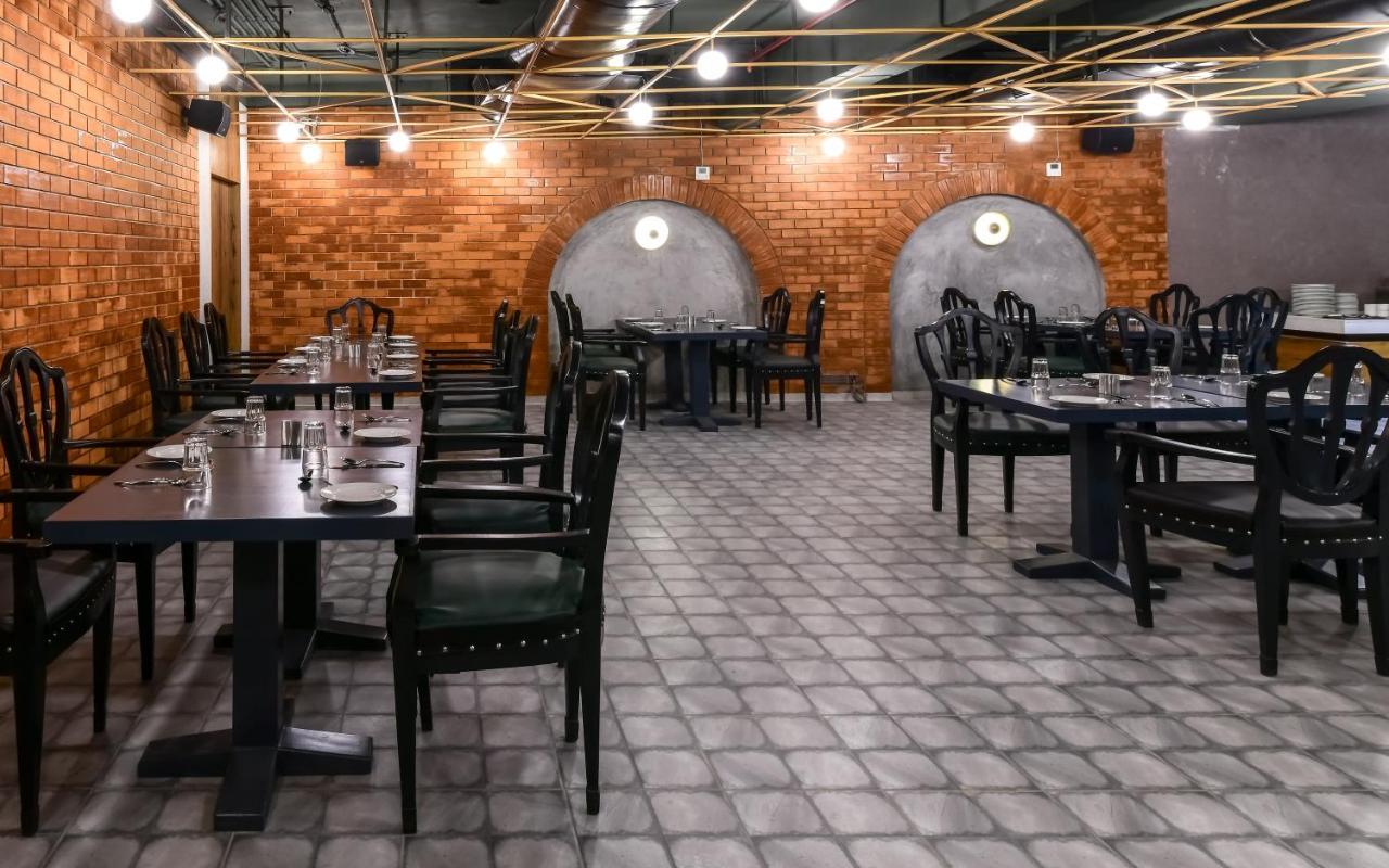 The Downton Hotel Rāipur المظهر الخارجي الصورة