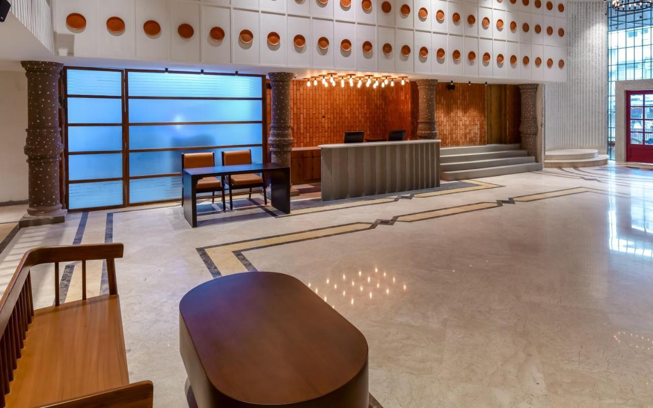 The Downton Hotel Rāipur المظهر الخارجي الصورة